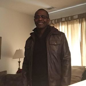 Meet your Posher, Dennis